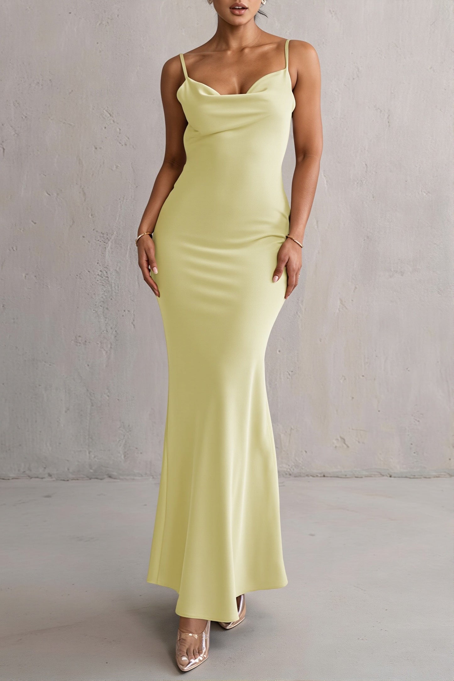 Damen Maxikleid Mit Wasserfallausschnitt Und Offenem Rücken