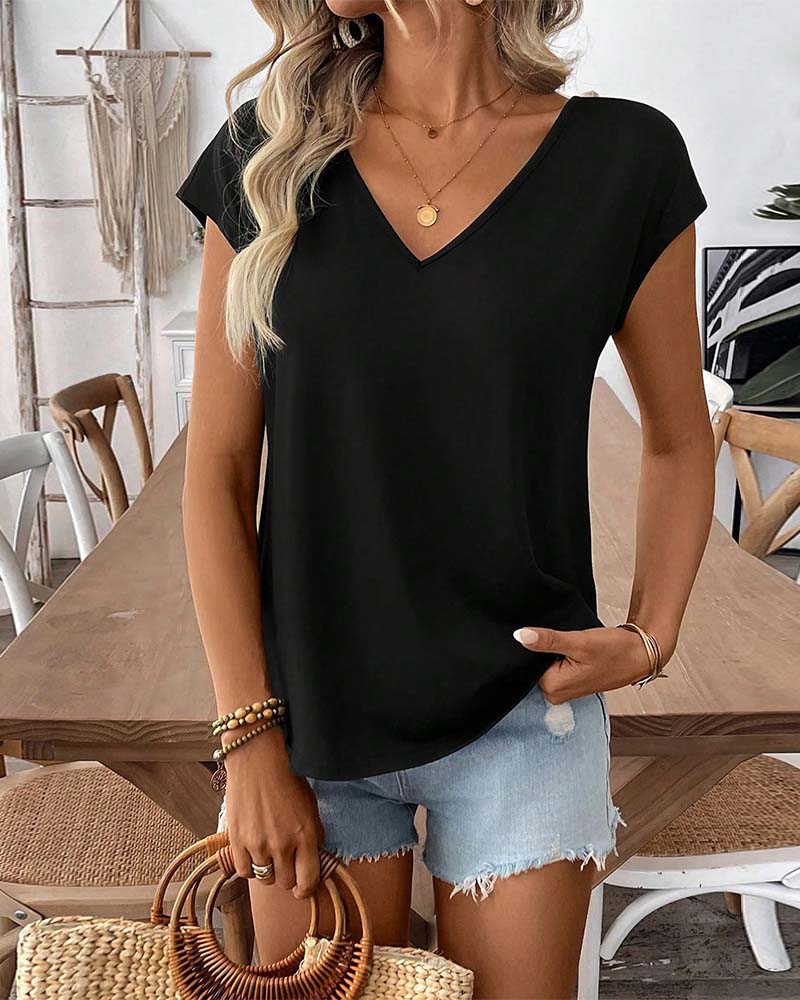 Damen T-Shirt in Seitenansicht mit femininem Schnitt
