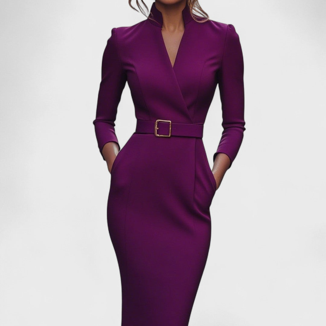 Elegantes Bleistiftkleid mit Gürtel für einen anspruchsvollen Stil