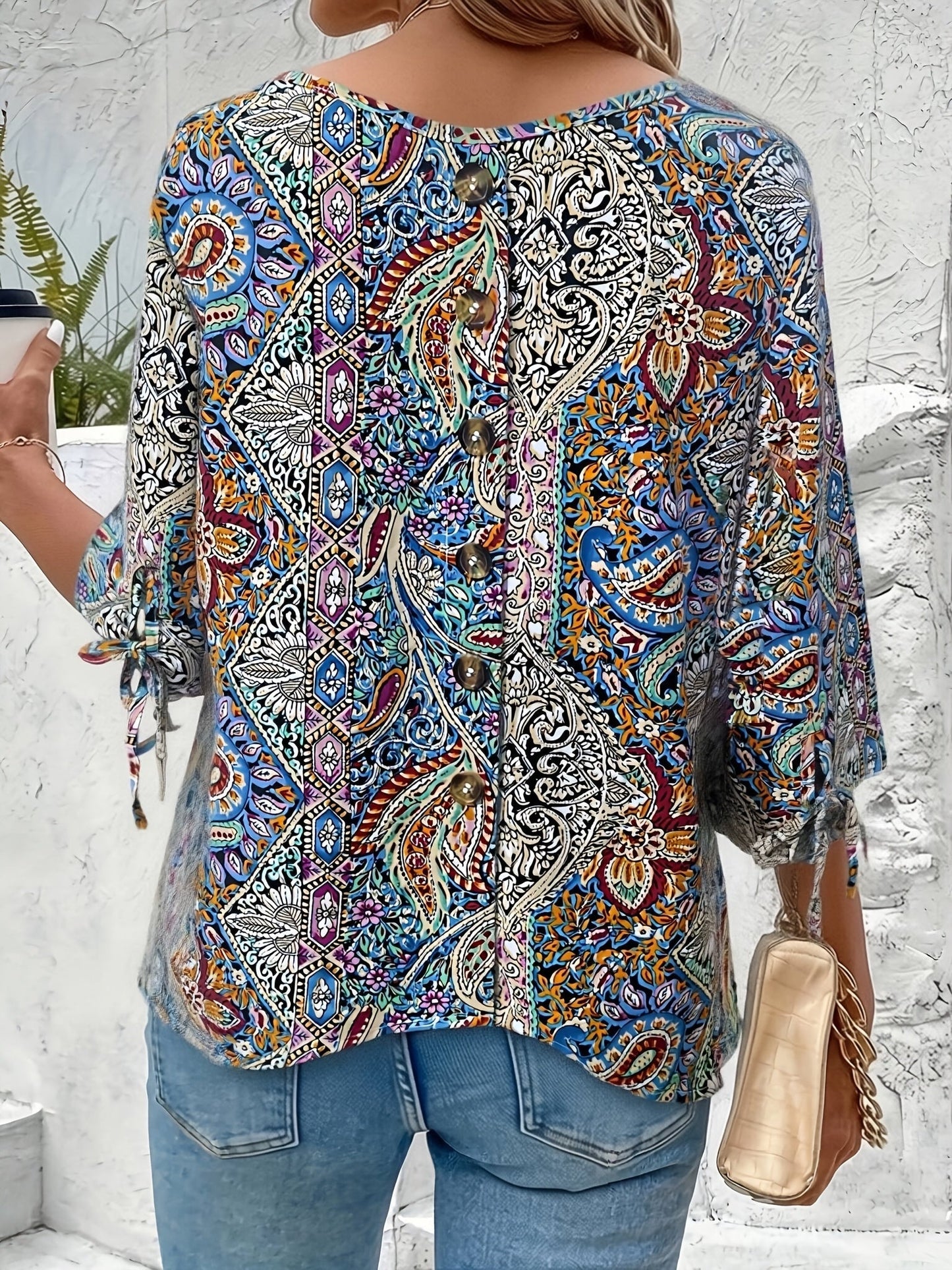 Damenbluse mit Streifenmuster und langem Arm in Detailansicht