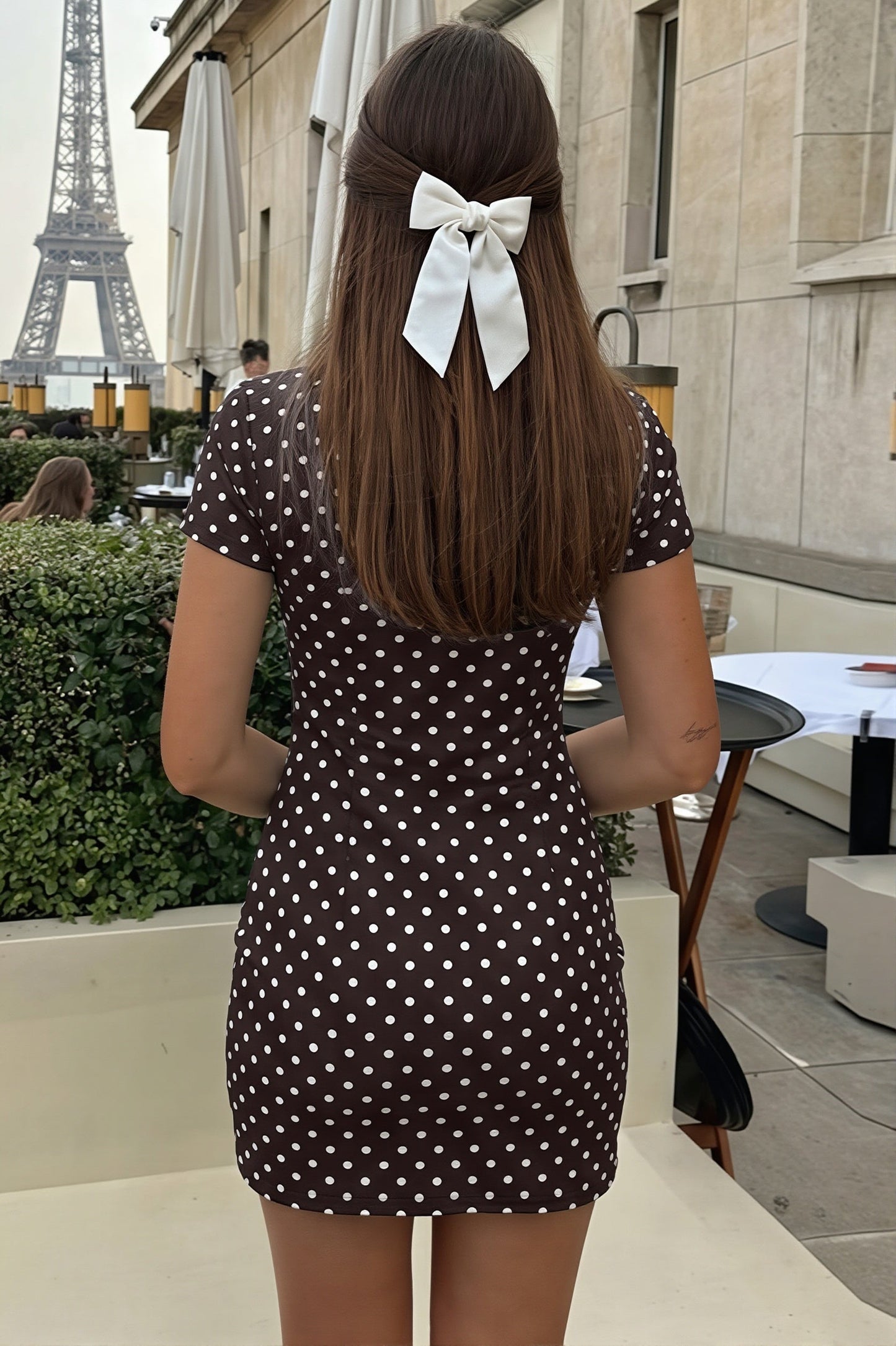 Bodycon Minikleid mit schmaler Passform und verspielten Punkten