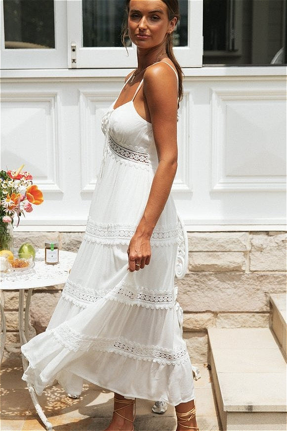 Detailansicht der Spitze am Damen Maxikleid