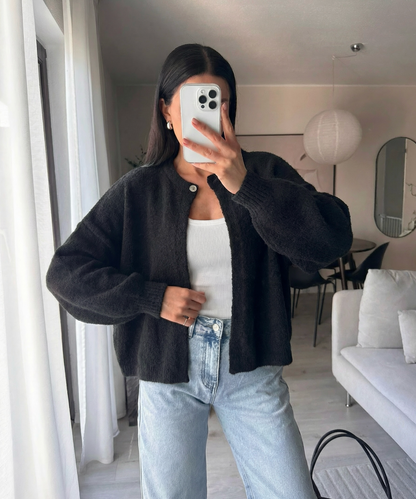 Damen-Cardigan in Schwarz als stilvolle Ergänzung für den Alltag