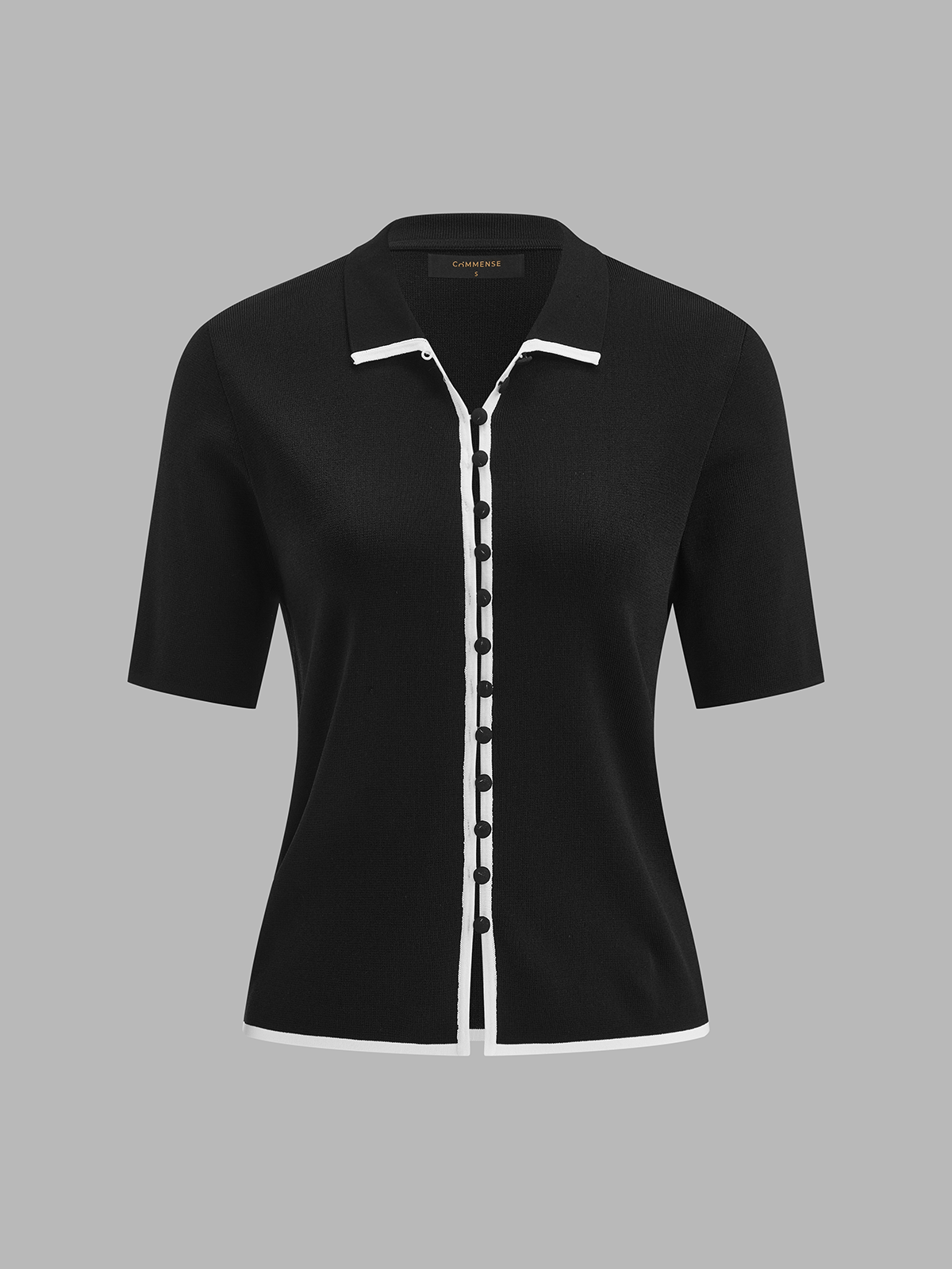 Damen Stricktop mit kurzen Ärmeln und Kragen in Rückansicht