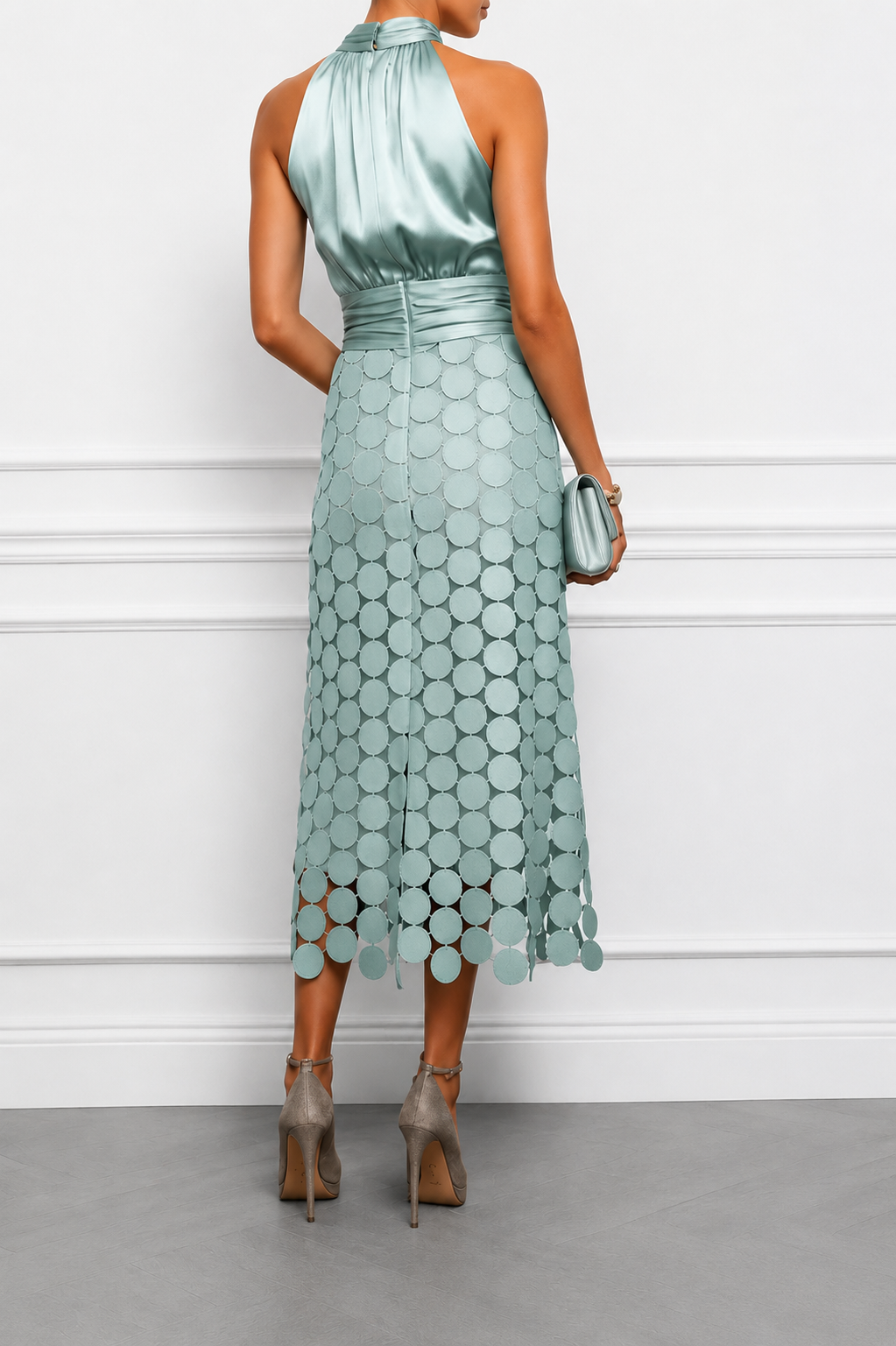 Damen Midikleid mit fliessendem Midisaum und Satin-Optik