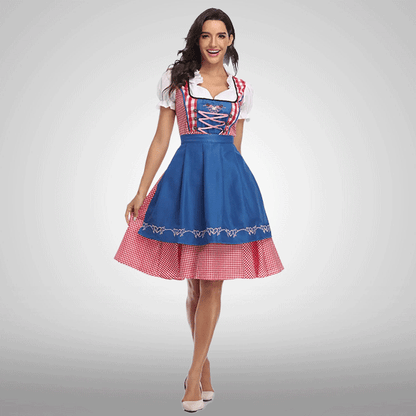 Damen-Dirndl in festlicher Trachtenmode für das Oktoberfest