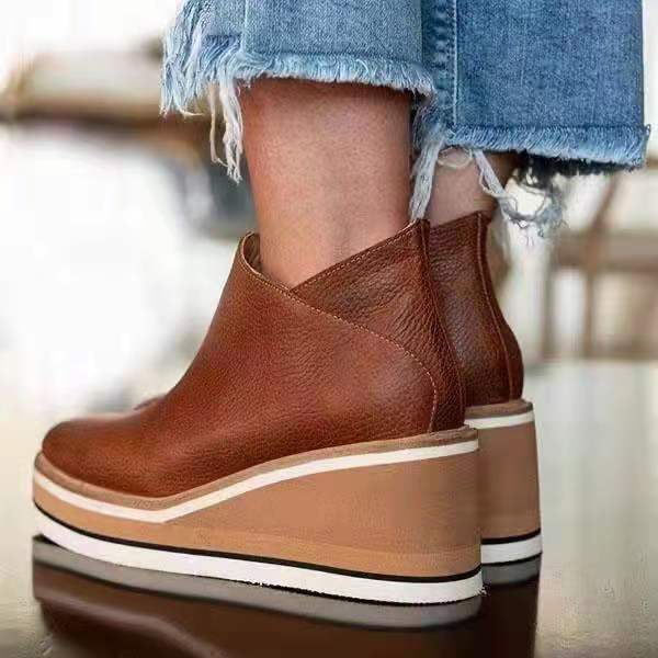 Damen-Stiefelette mit elastischen Einsätzen am Einstieg