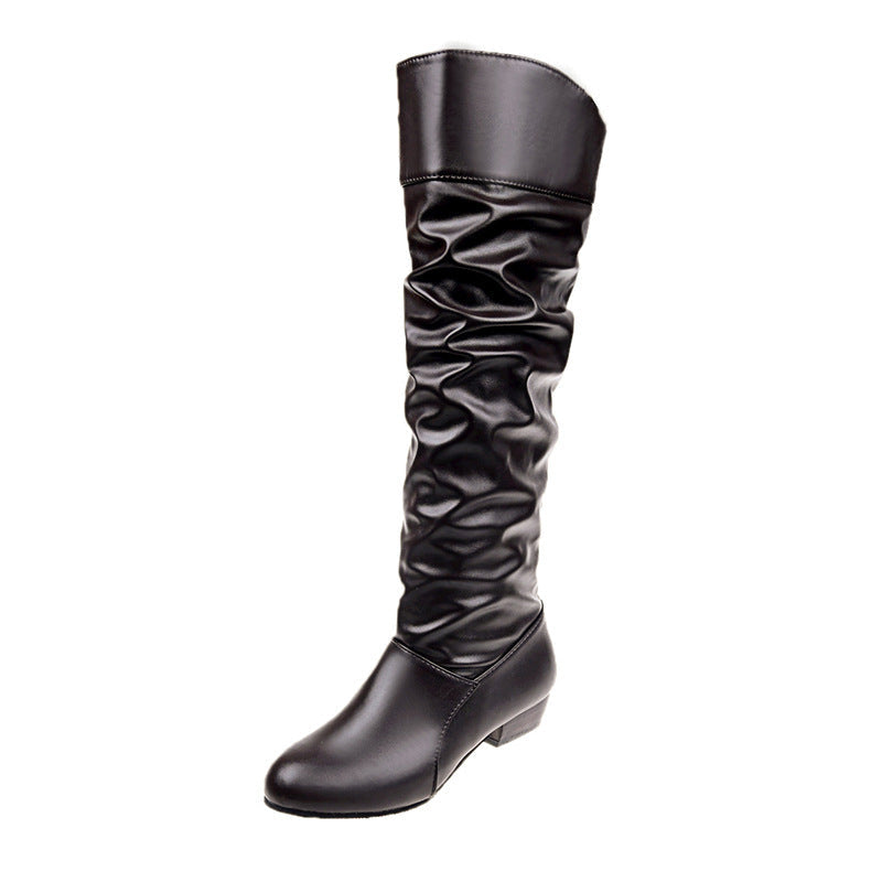 Knielange Stiefel als stilvolle Ergänzung zu Alltagsoutfits