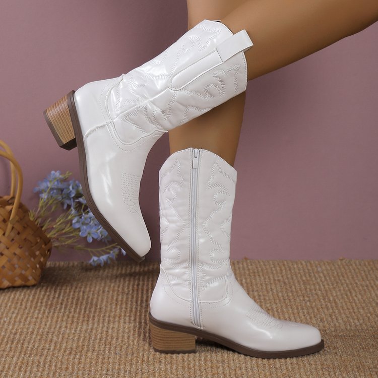 Cowboystiefel für Damen als stilvolle Ergänzung zu verschiedenen Outfits