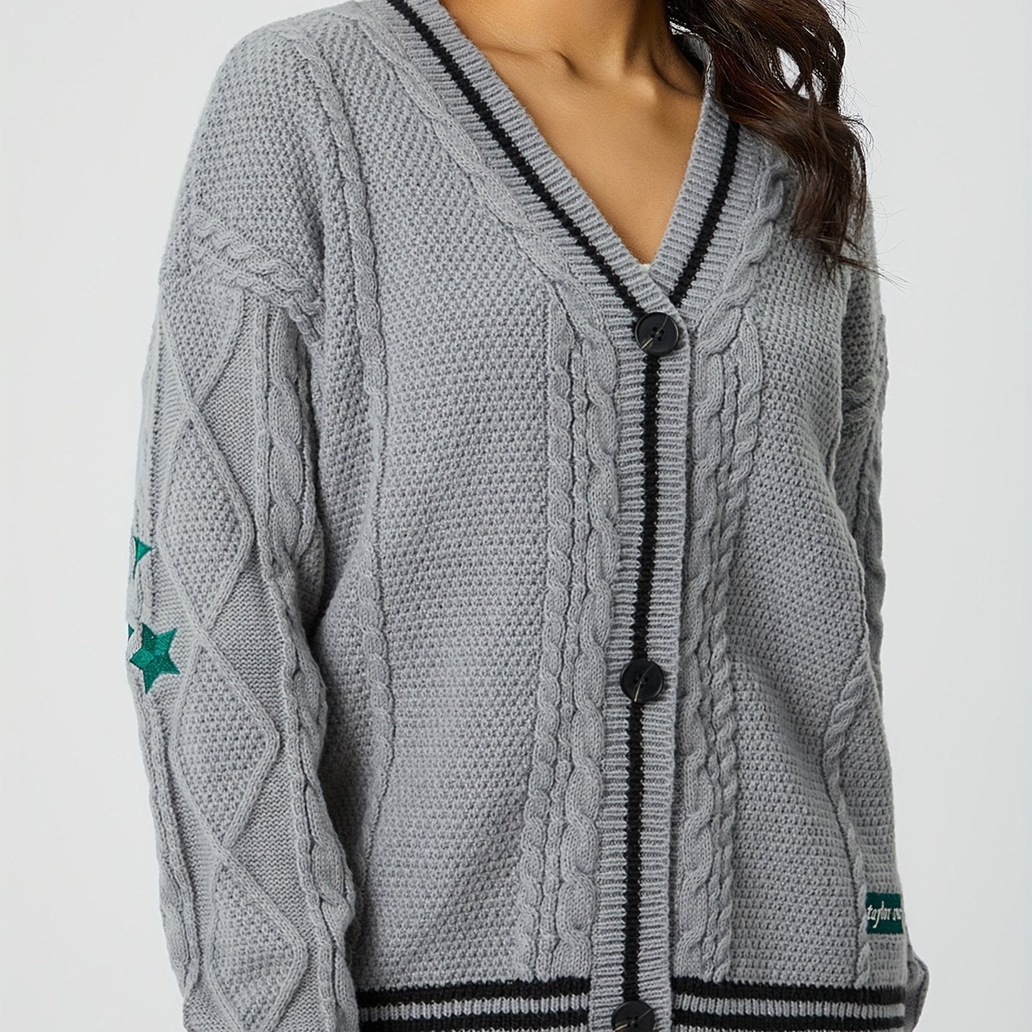 Oversized Strickjacke für Damen mit dekorativen Strickkanten