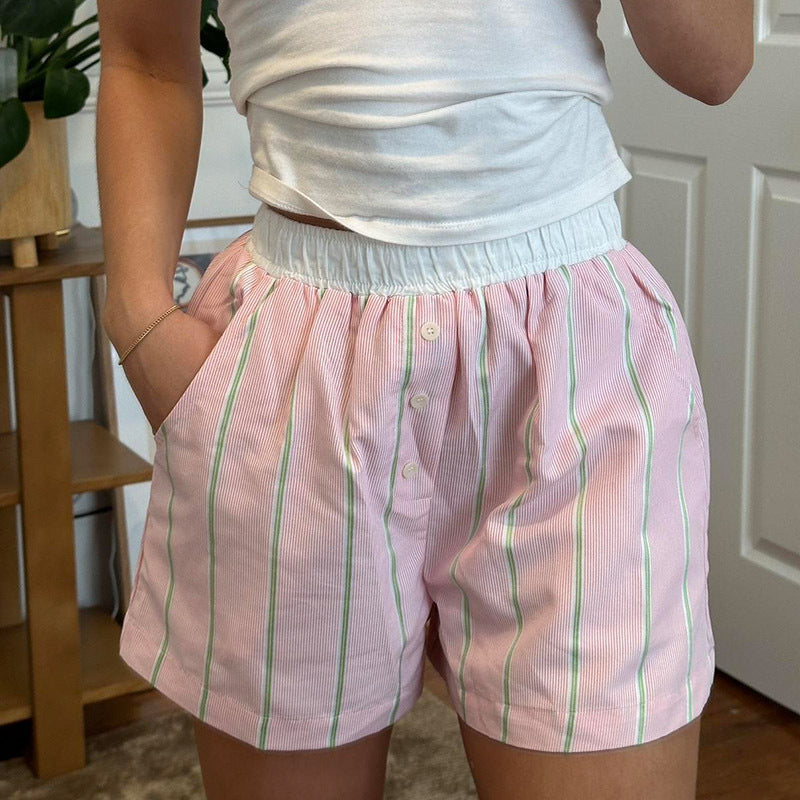 Damen Shorts mit lockerem Schnitt und Streifenmuster in Rückansicht