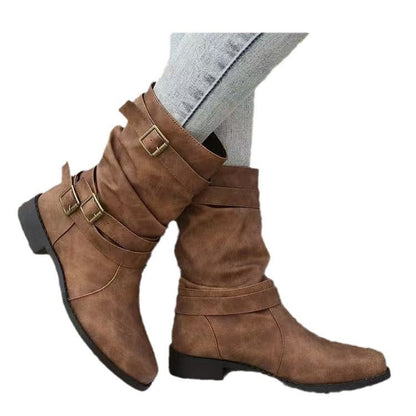 Robuster Blockabsatz an einem Damen-Slouch-Stiefel