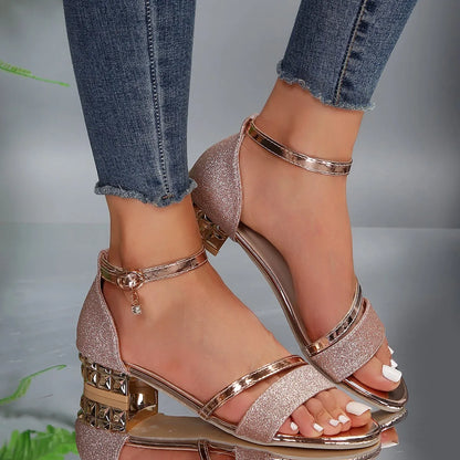 Bequeme Damen Sandalen mit offener Form und breiter Passform
