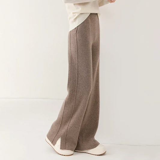 Damen Sweatpants aus Merinowolle mit geradem Bein in Frontansicht