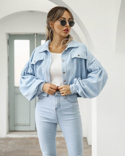 Damen-Kurzjacke mit praktischem Taschen- und Knopfdesign
