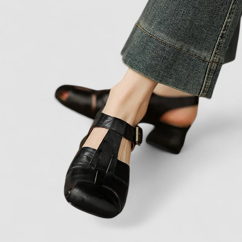 Damen Mary-Jane-Schuhe mit Blockabsatz, stilvolle Nahaufnahme