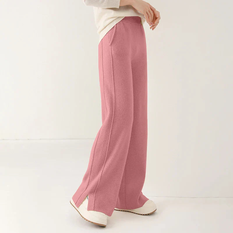 Damen Sweatpants aus Merinowolle mit geradem Bein als getragenes Outfit