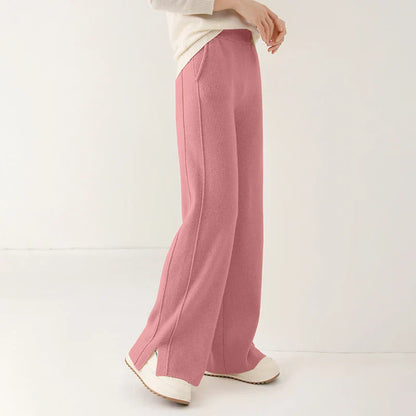 Damen Sweatpants aus Merinowolle mit geradem Bein als getragenes Outfit