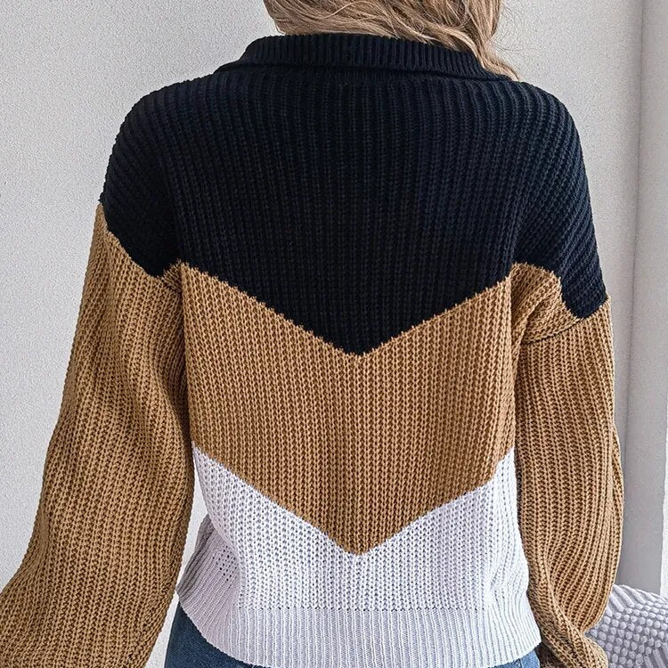 Damenpullover aus Strick mit farbenfrohem Muster und V-Ausschnitt