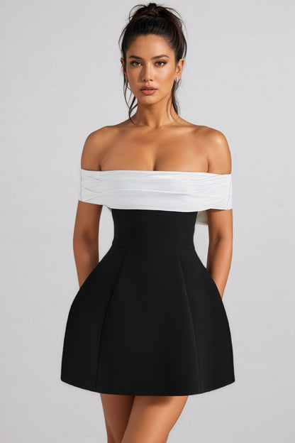 Della ärmelloses Minikleid mit Rüschenverzierung