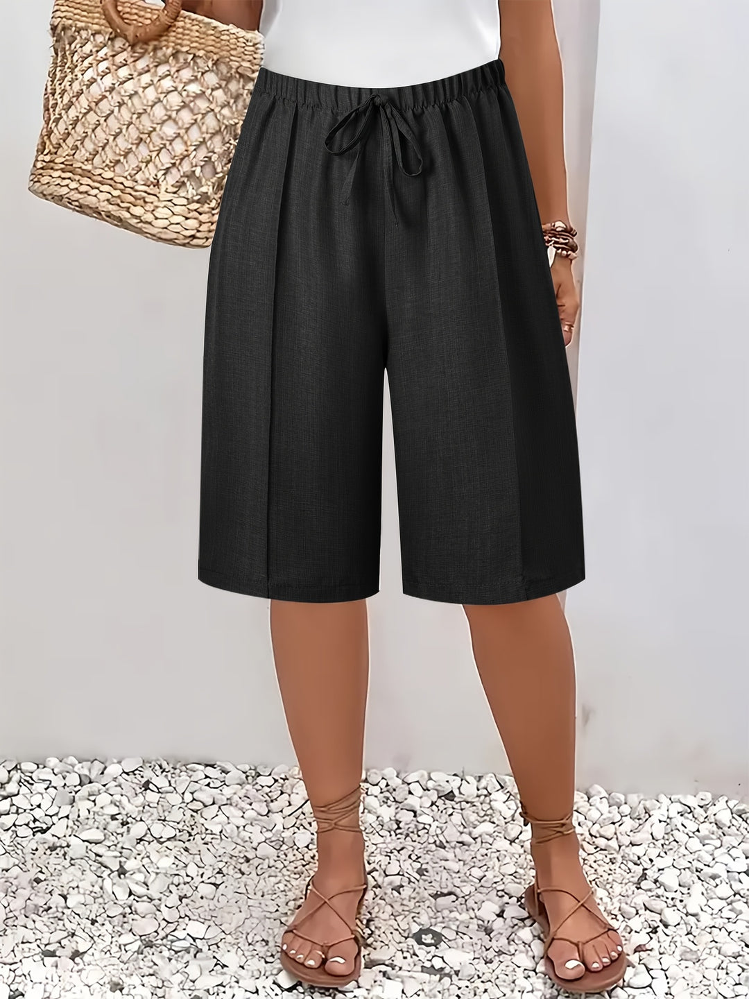Damen kurze Hose in knielanger Passform aus leichtem Stoff im Detail