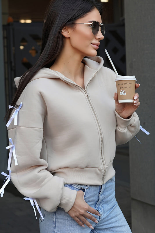 Damen-Cropped-Hoodie mit Schleifenärmeln in Vorderansicht