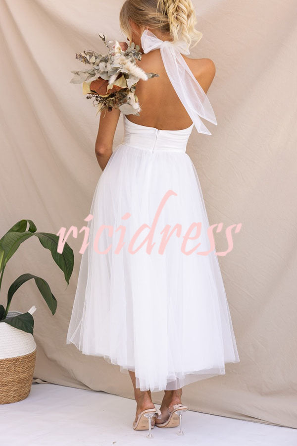Maxikleid mit Neckholder und gerafften Details aus Tüll