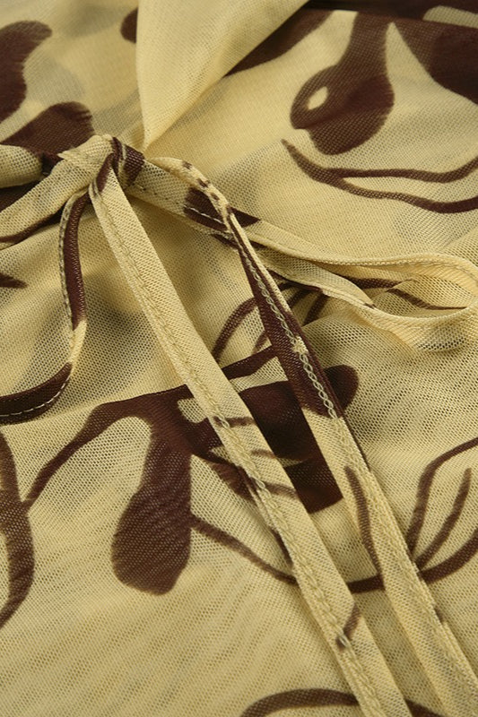 Damen Mini Kleid mit Blumenprint als kompletter sommerlicher Look