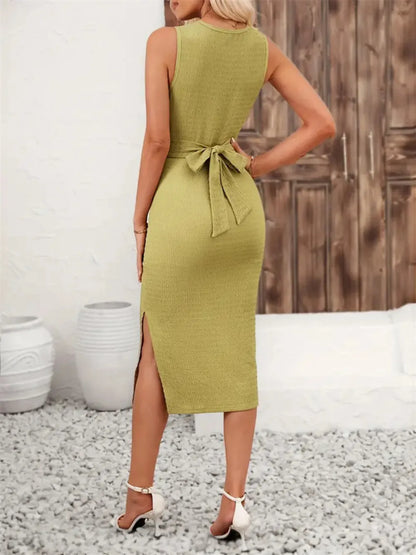 Damen-Midikleid mit dekorativer Rückenschleife in der Rückansicht