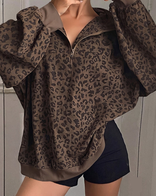 Damen-Sweatshirt mit Leopardenmuster und langen Ärmeln, Vorderansicht