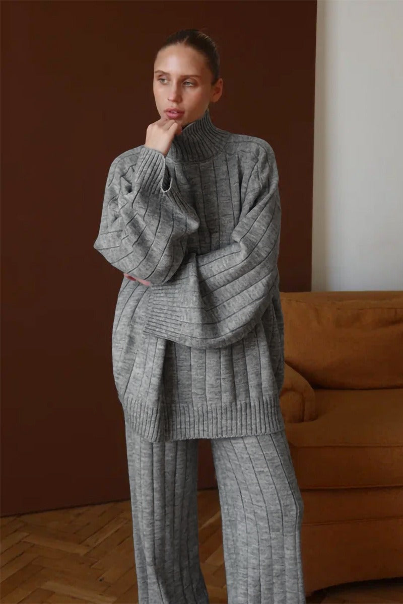 Damen-Set aus Rippstrick mit Rollkragenpullover und weiter Hose