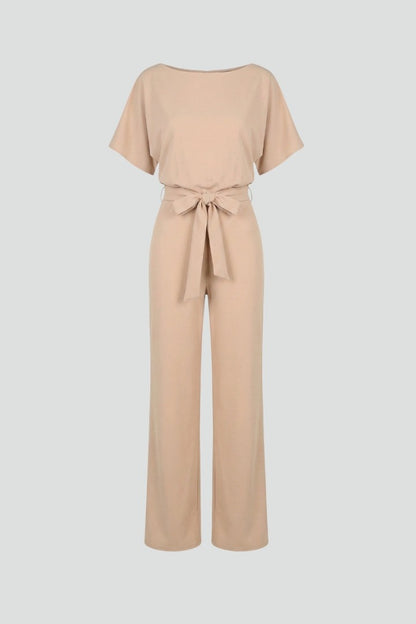 Damen-Jumpsuit mit weitem Bein und Gürtel in Vorderansicht