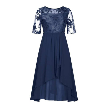 Elegantes Damenkleid aus hochwertigem Material für besondere Anlässe