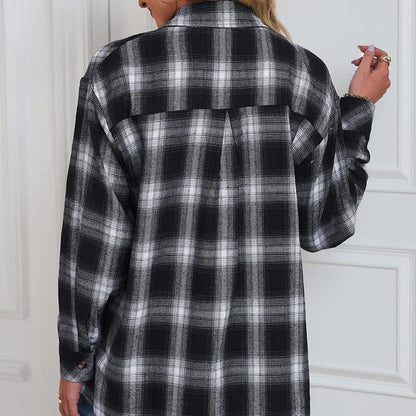 Kariertes Midikleid für Damen mit klassischem Hemdkragen und durchgehender Knopfleiste