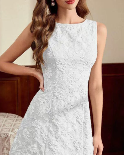 Sommerliches Damen Midikleid mit floralem Muster und edler Jacquardstruktur