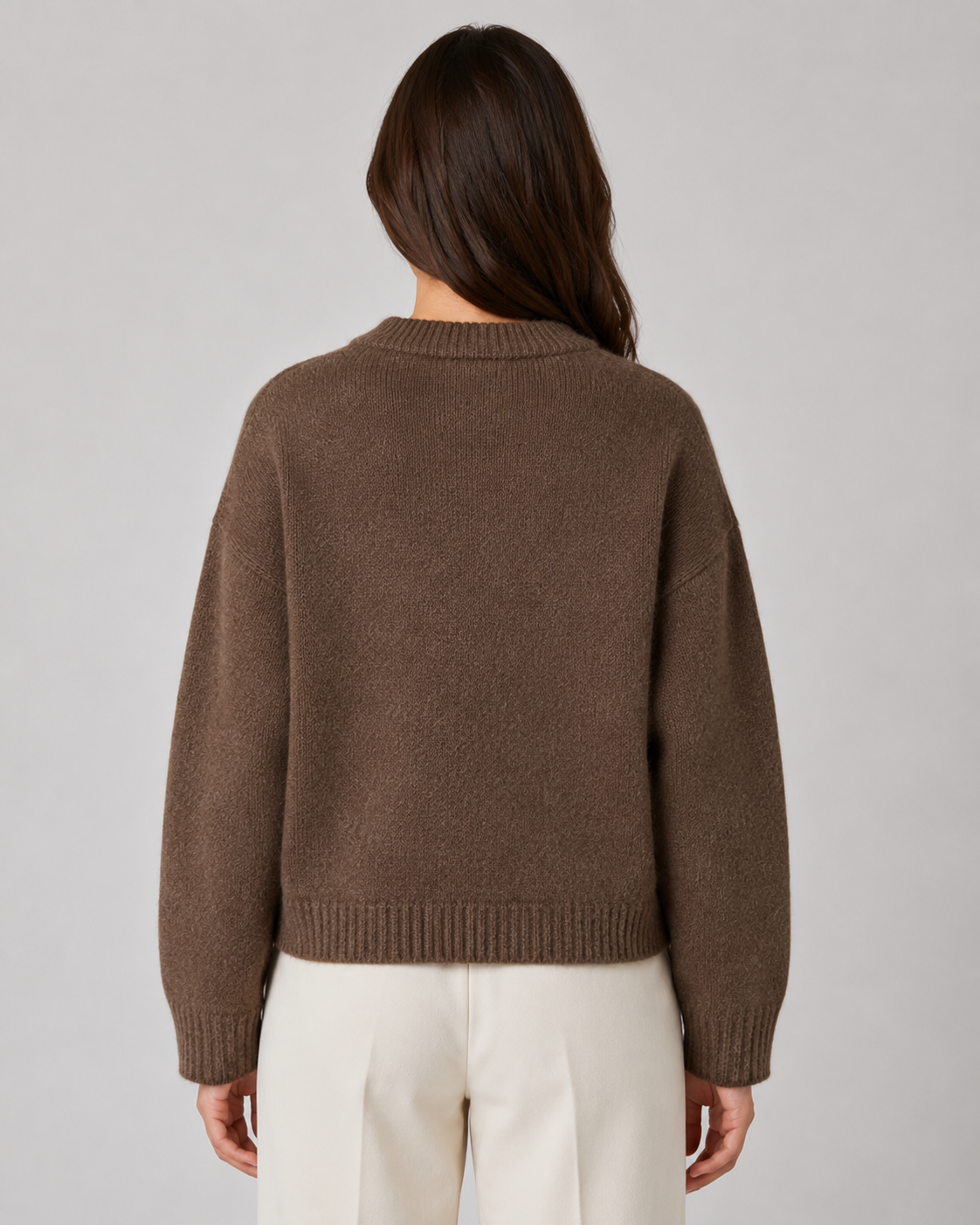 Cropped-Strickjacke für Damen in der Vorderansicht