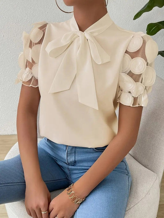 Damenbluse mit durchsichtigen Ärmeln und Schleifendetail