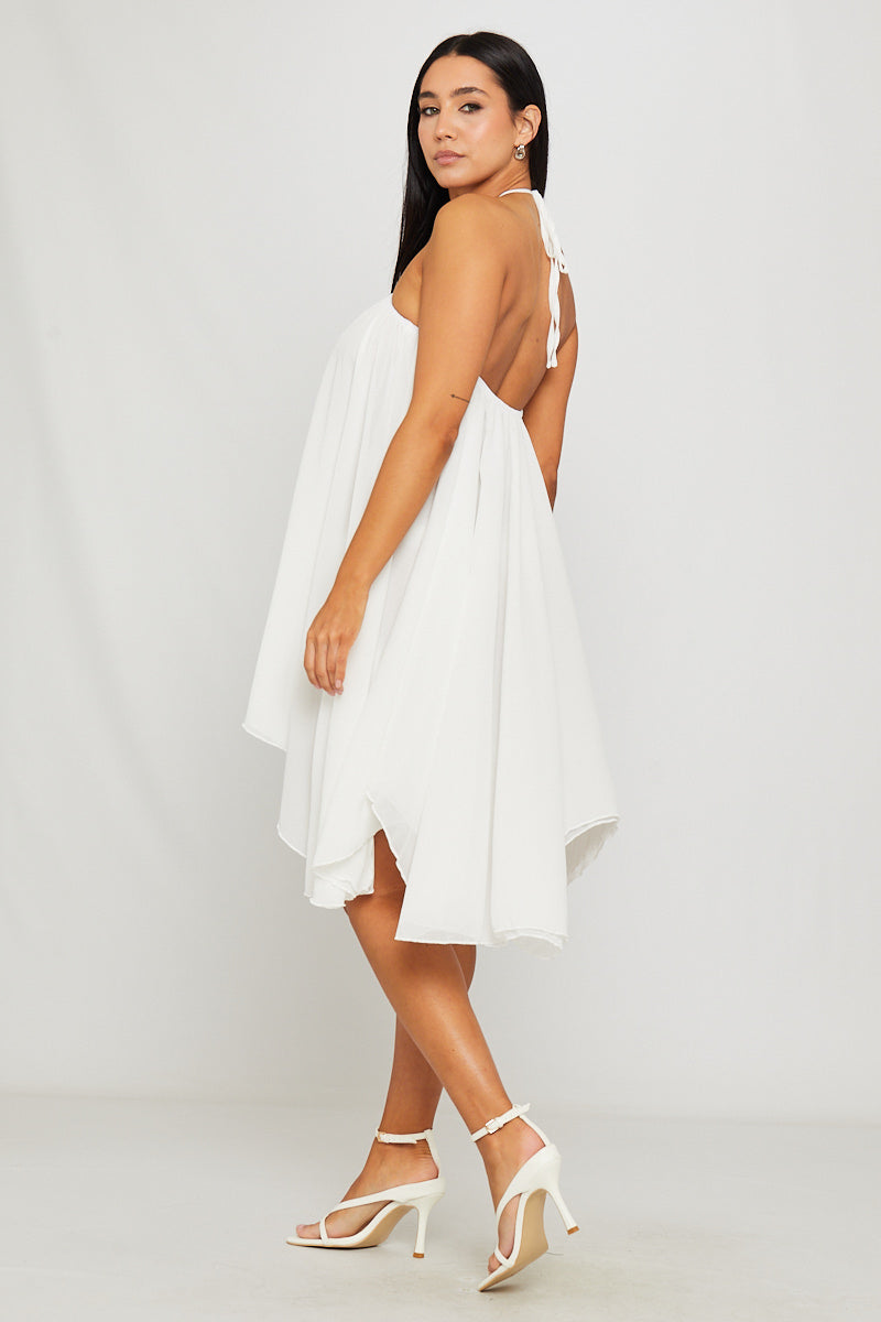 Weißes Chiffon-Halfter-Asymmetrisches Mini-Kleid
