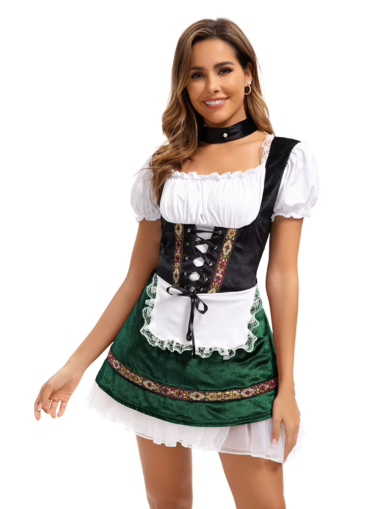Puffärmel des Dirndlkleids für Damen in der Nahaufnahme