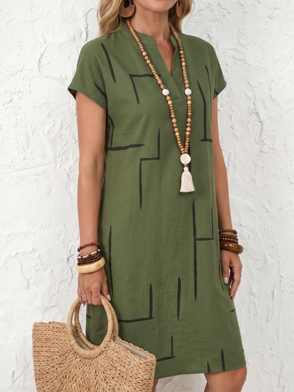 Luftiges Sommerkleid mit abstraktem Druck