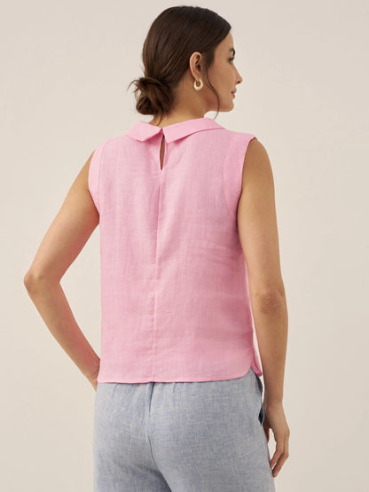 Ärmelloses Damen-Top mit elegantem Kragen in Nahaufnahme
