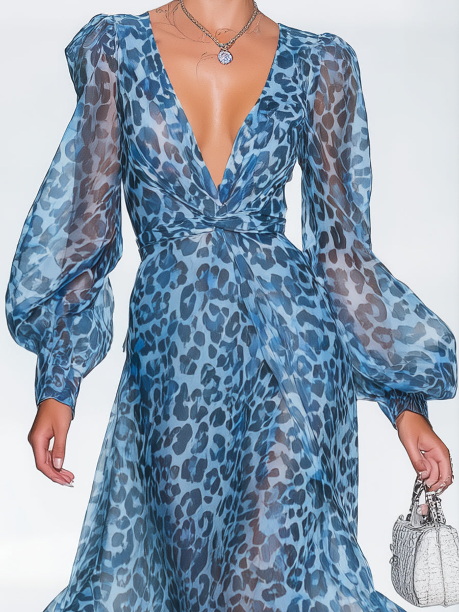 Blaues Maxikleid für Damen mit Leopardenmuster in fliessender, bodenlanger Passform