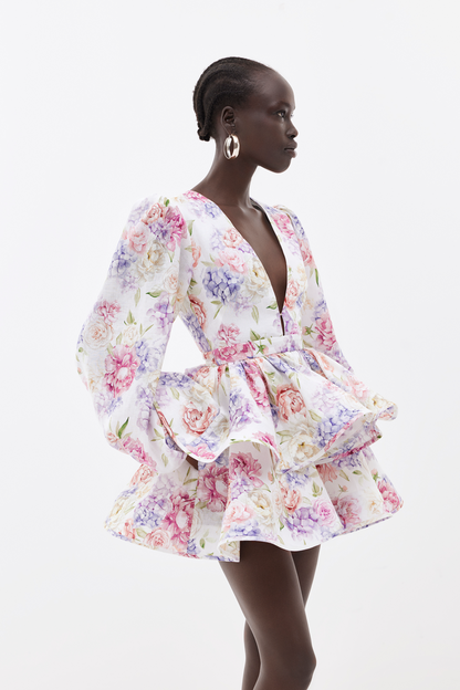 Damen Mini Kleid mit Blumenmuster und V-Ausschnitt in Frontalansicht
