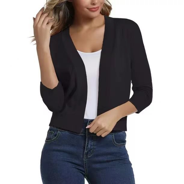 Kurzer Cardigan für Damen mit eleganten Dreiviertelärmeln