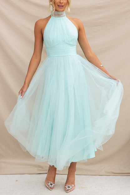 Maxikleid mit Neckholder und gerafften Details aus Tüll