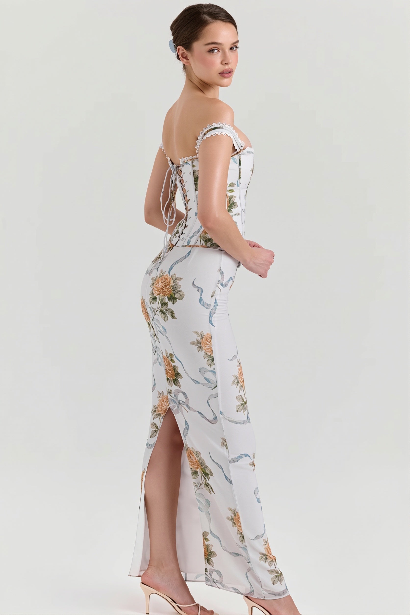 Damenkleid mit Blumenmuster für sommerliche Looks