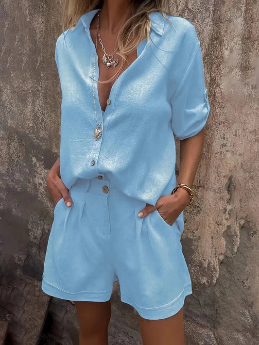 Eleganter Damen-Zweiteiler als komplettes Sommer-Set in der Vorderansicht