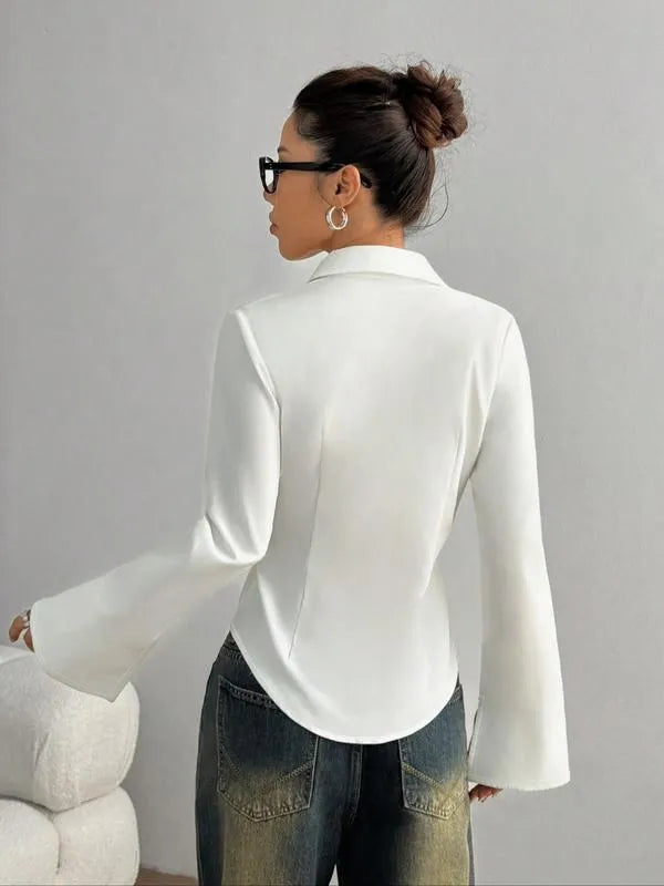 Elegante Damenbluse mit langem Ärmel und schmaler Silhouette