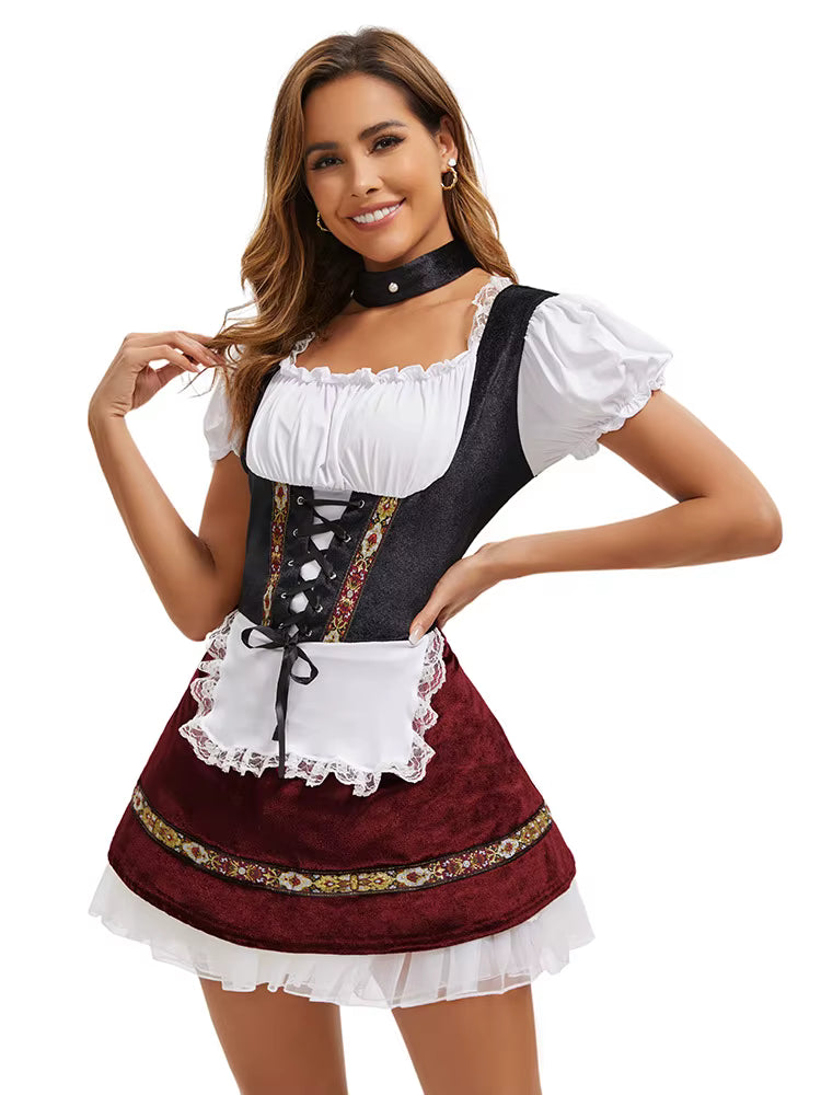 Detailansicht des Schnürmieders am Damen-Dirndlkleid