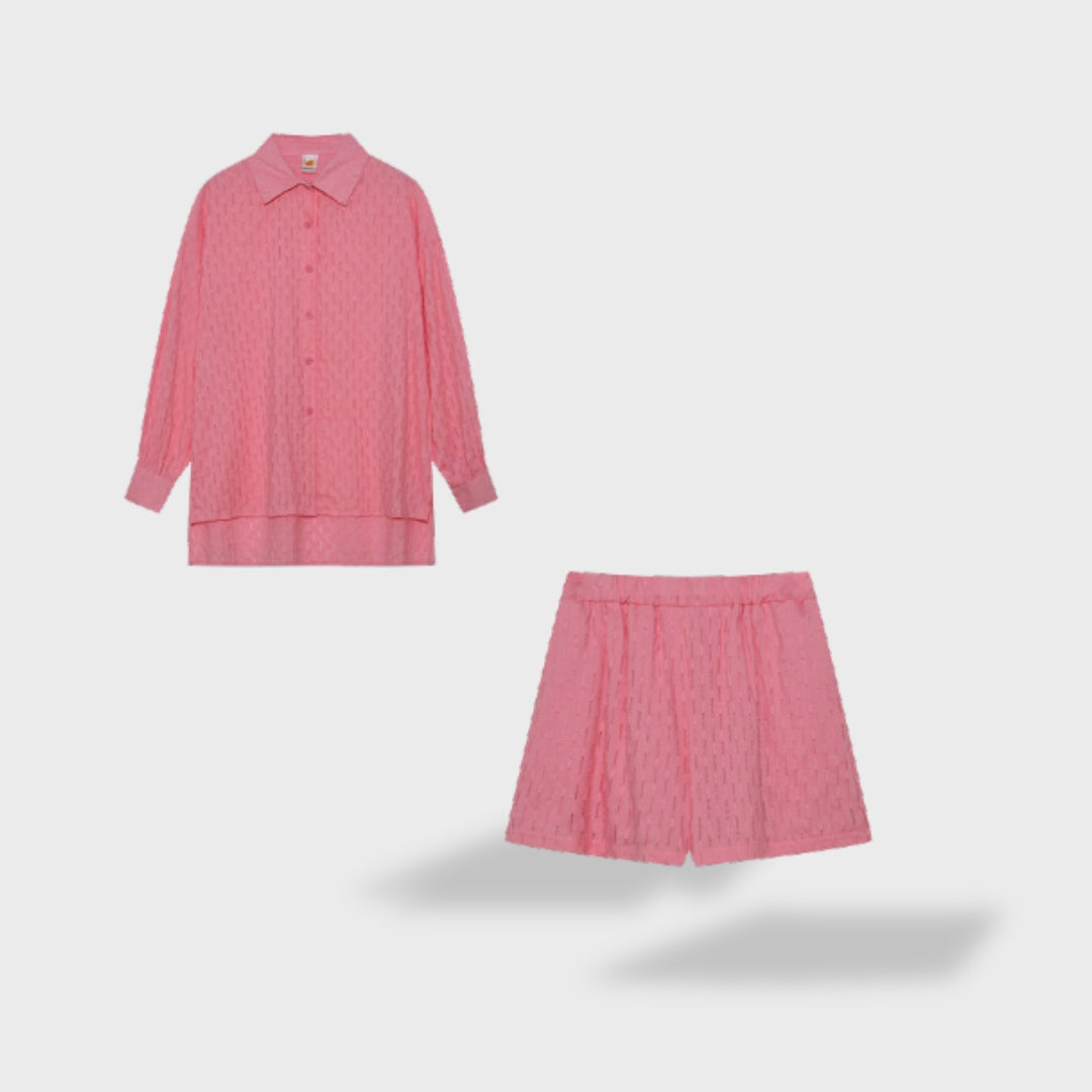 Luftiges Damen Blusenset mit Shorts von vorne gezeigt